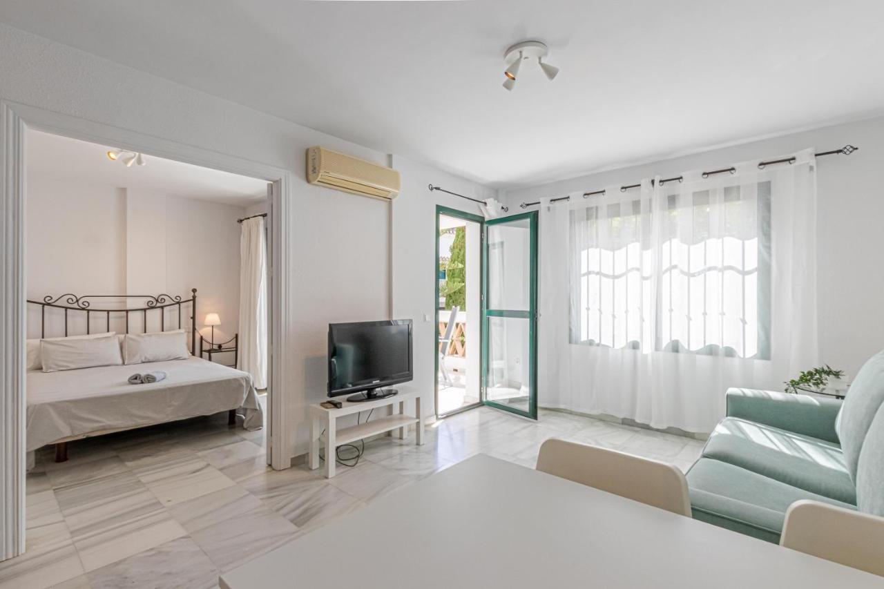 797 Holiday Rentals - Apartamento Frente Al Parque La Paloma Con Piscina Benalmádena Kültér fotó