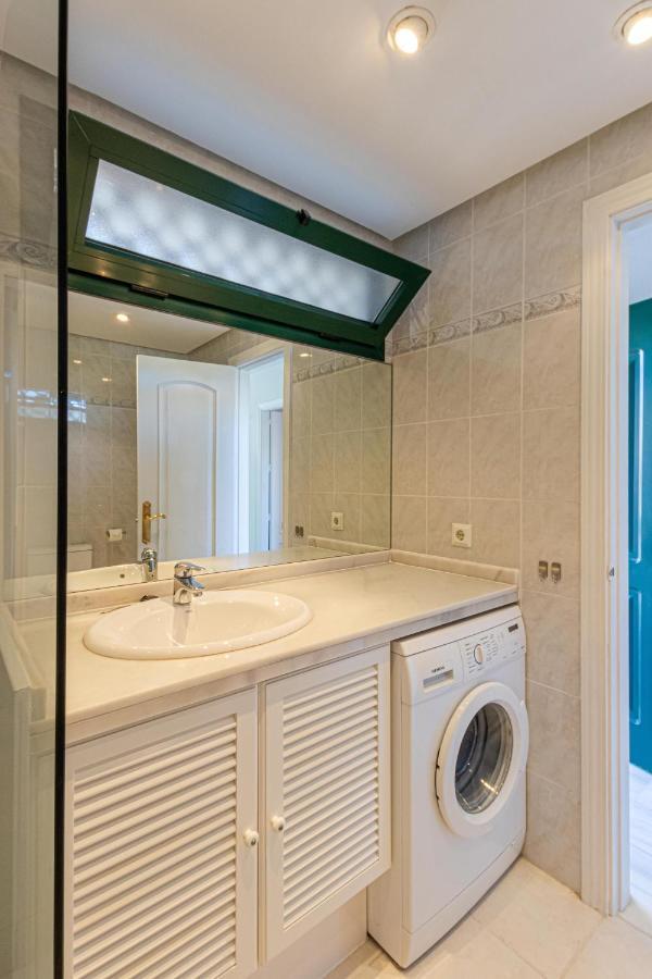 797 Holiday Rentals - Apartamento Frente Al Parque La Paloma Con Piscina Benalmádena Kültér fotó