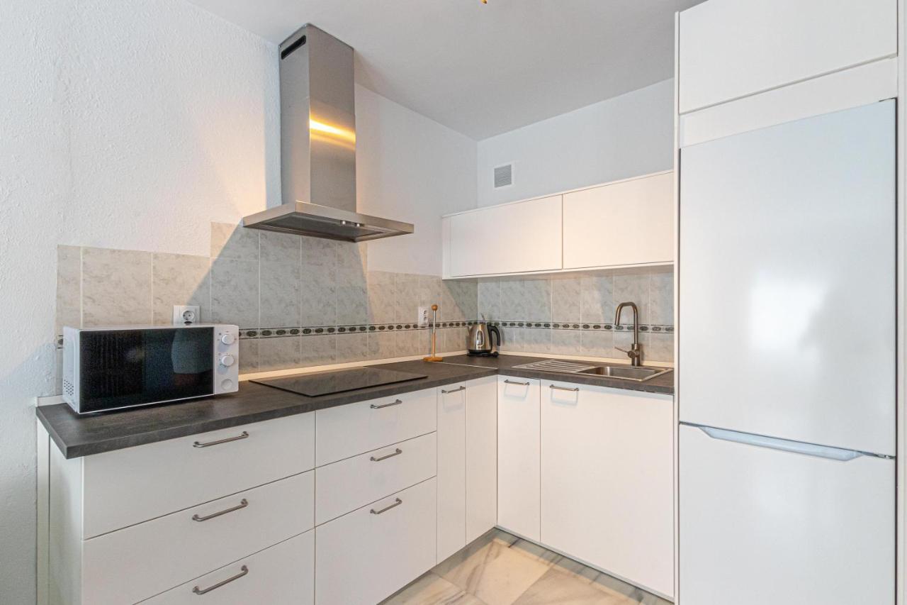 797 Holiday Rentals - Apartamento Frente Al Parque La Paloma Con Piscina Benalmádena Kültér fotó